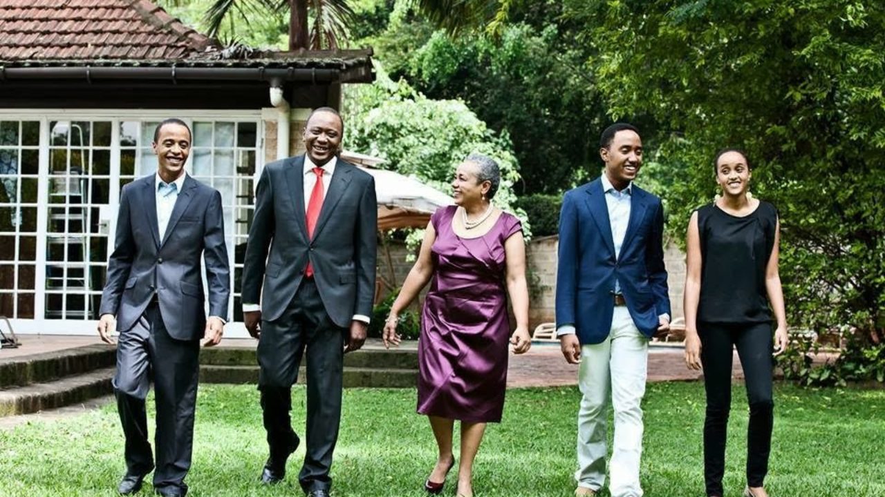 Uhuru Kenyatta with his wife and children
